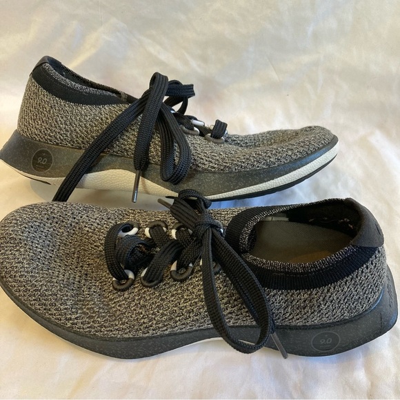 AllBirds tree dasher shoes - Picture 2 of 6